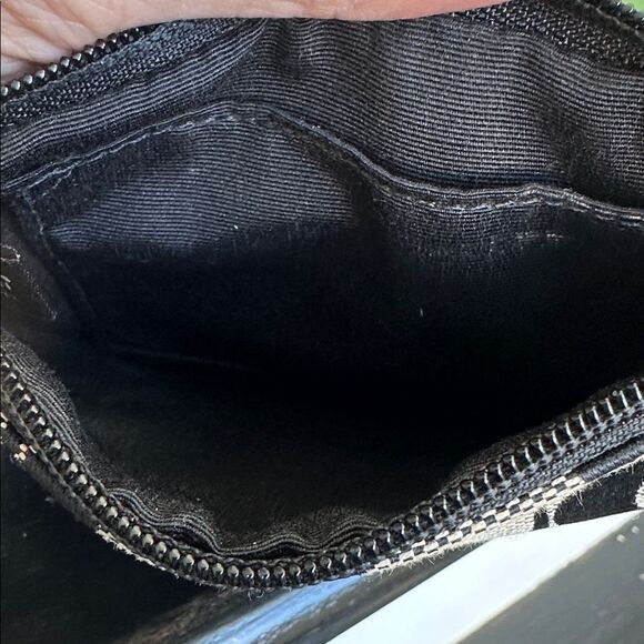 Coach signature canvas, authentic, black and tan wristlet purse with hang tag - Picture 7 of 7